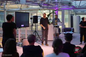 Photo du spectacle Over-Connected